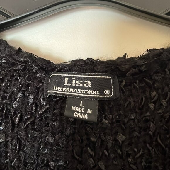 🖤✨ Vintage Lisa International Black Textured Knit Sweater with Ruffled Collar - Picture 3 of 12